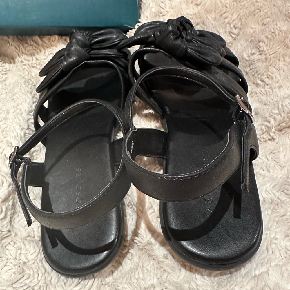 AEROSOLES size 8.5 Warsaw Black Comfort Bow Sandals NEW - Picture 6 of 16